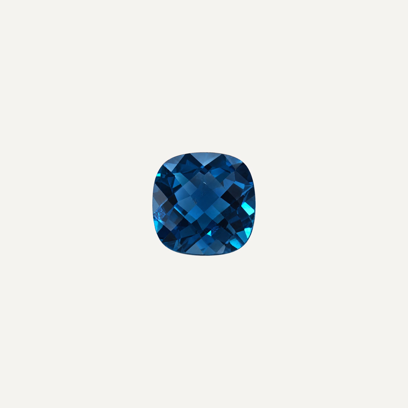 G771 LONDON BLUE TOPAZ CUSHION 4.85CT - muted white scaled cover