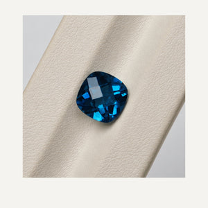 G771 LONDON BLUE TOPAZ CUSHION 4.85CT - 03-G771-INDOOR-TRAY