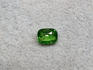G351  TSAVORITE LONG CUSH 1.57CT