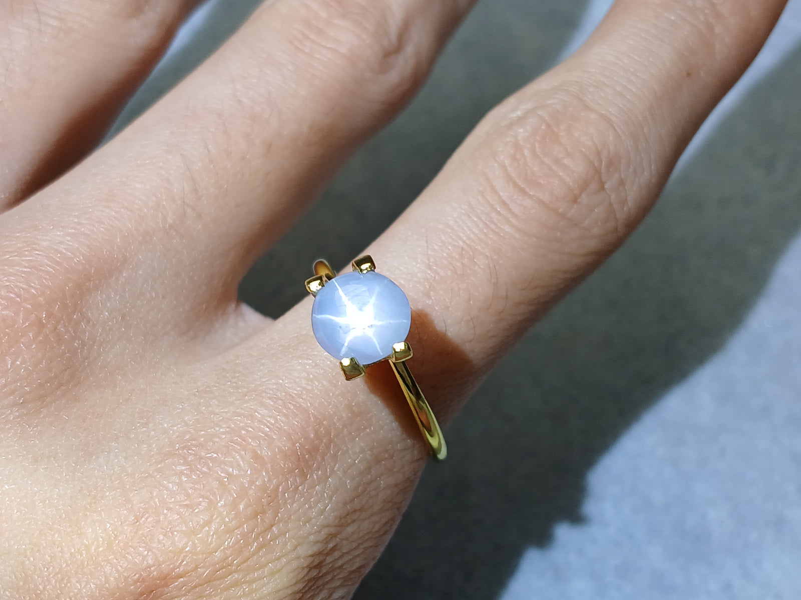 G731	LIGHT BLUE STAR SAPPHIRE 2.995CT