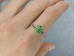 G310	TSAVORITE BAGUETTE 1.05CT