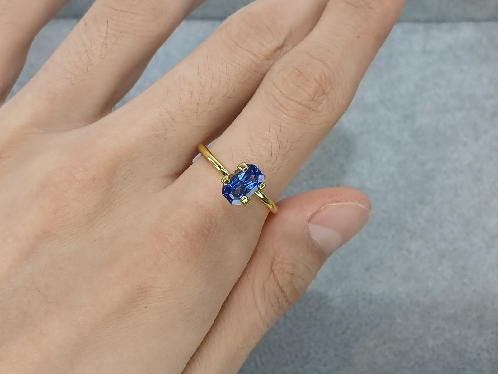 G711 BLUE SAPPHIRE EMERALD 1.7CT