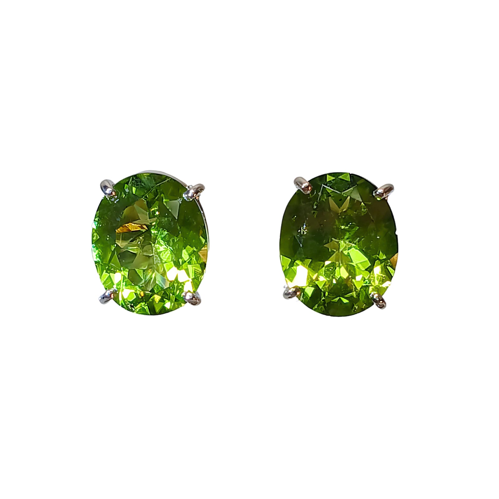 2025-010 LILI GEMSTONES EAR STUDS - GREEN OVAL