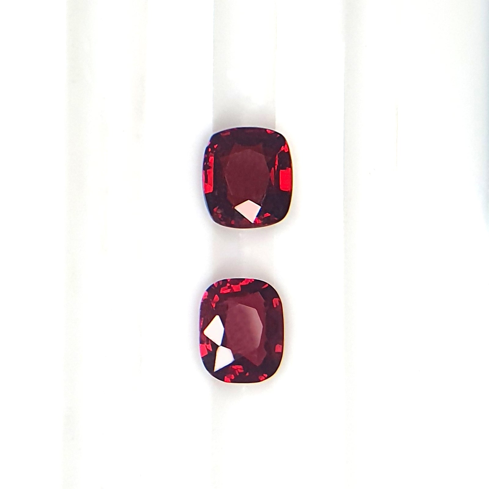 Red Spinel Long Cushion Pair 1.5 G033