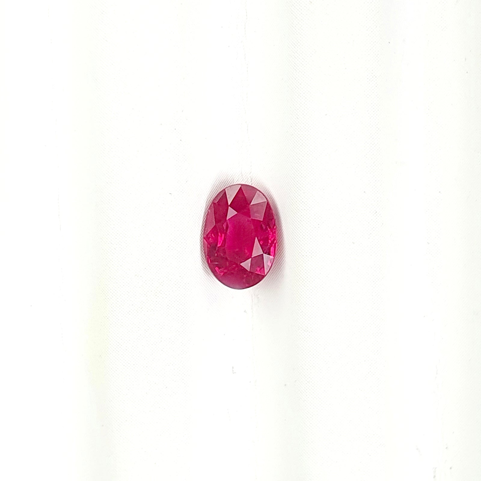 Burmese Ruby Pigeon Blood Red Oval 1CT G171