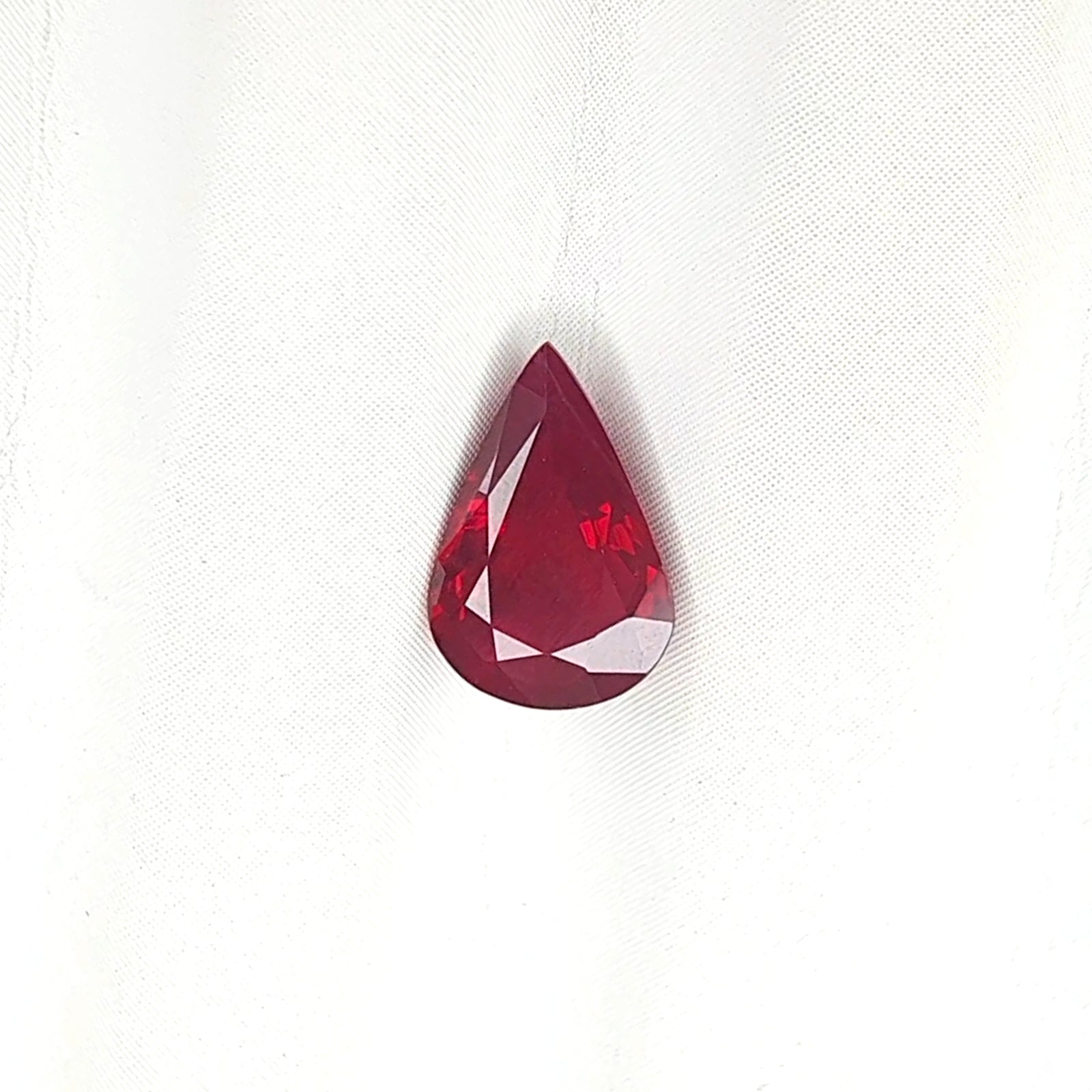 Burmese Ruby Pigeon Blood Red Pear 1.2CT G173