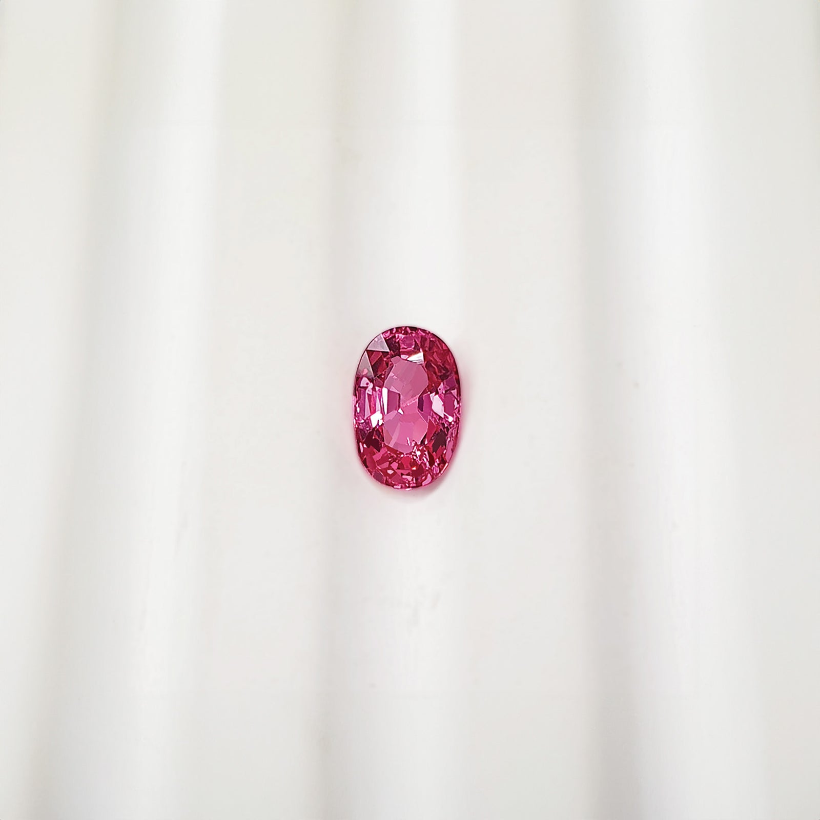 MAHENGE PINK SPINEL OVAL 1.23CT G702