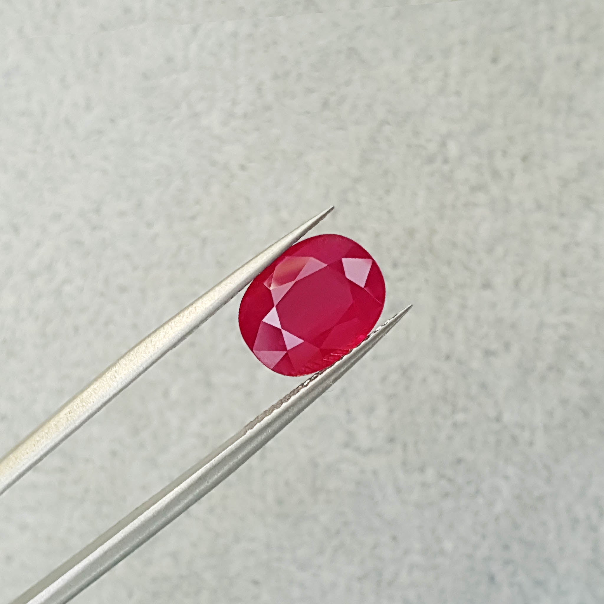 Ruby Long G742 RUBY LONG OVAL 4.38CT - Autium Jewels