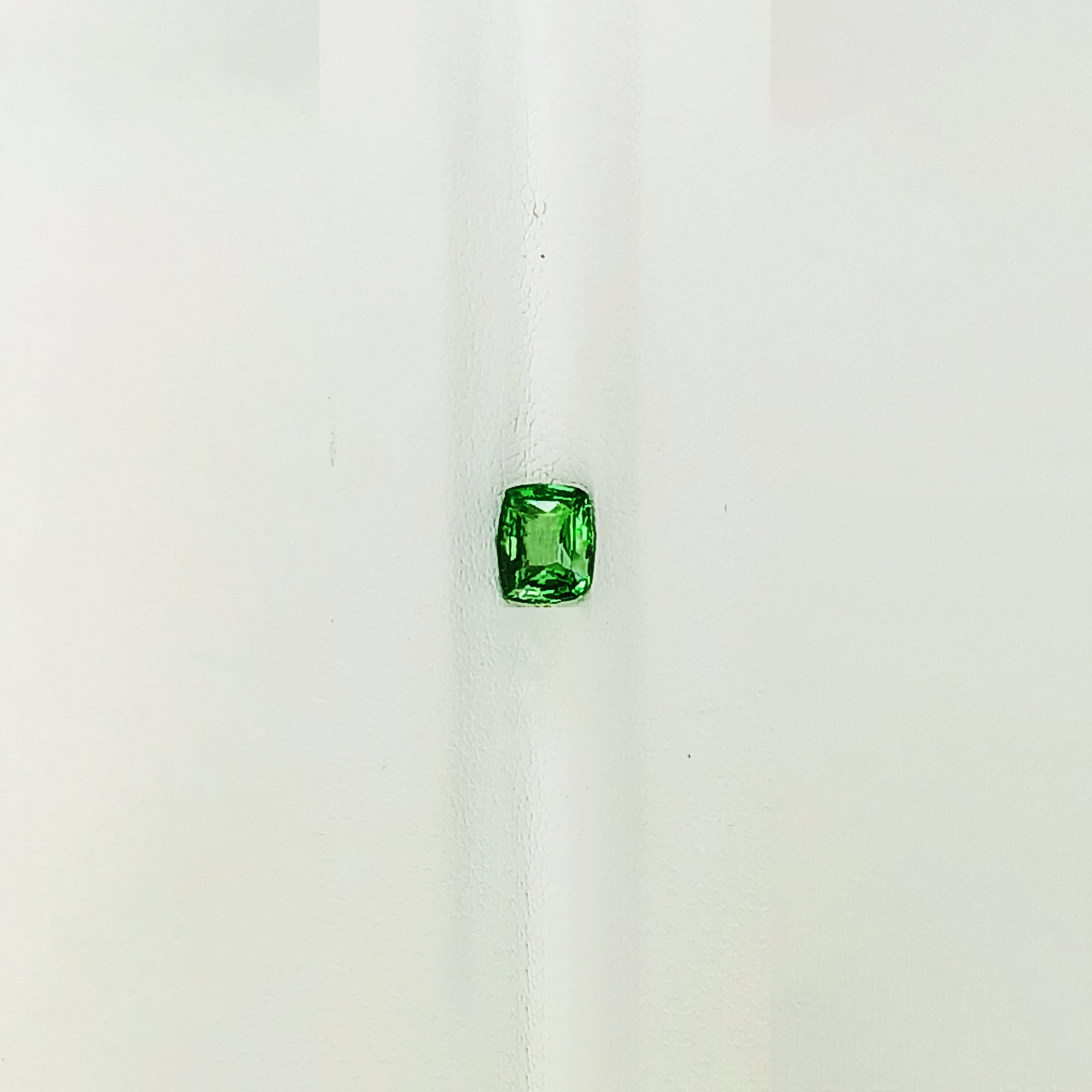 G310	TSAVORITE BAGUETTE 1.05CT