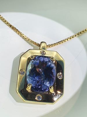 Kelvio Octagonal Gemstone Pendant - Tanzanite Oval 2021-002