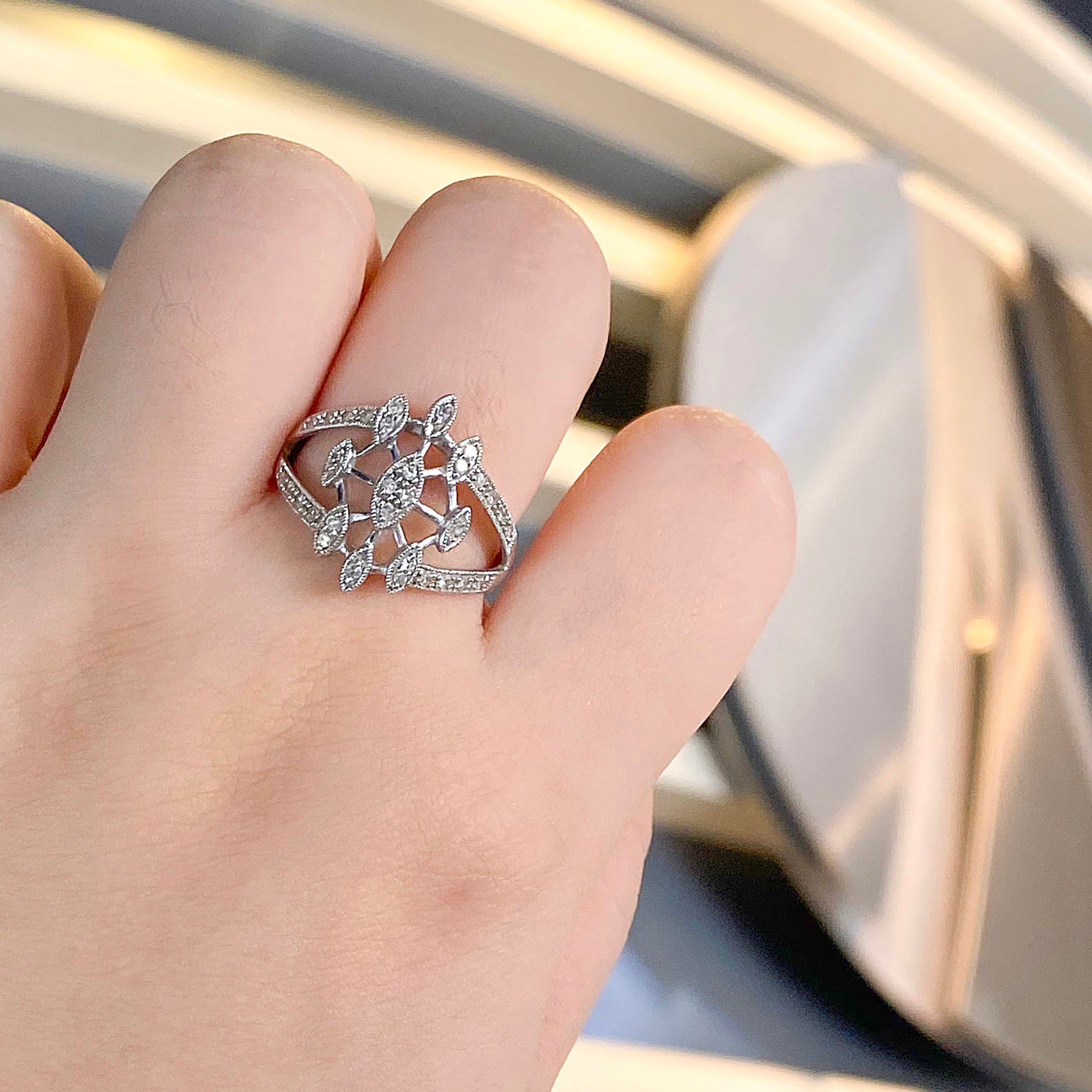 Eris 8-Sides Cluster Vintage Milgrain Ring AU276