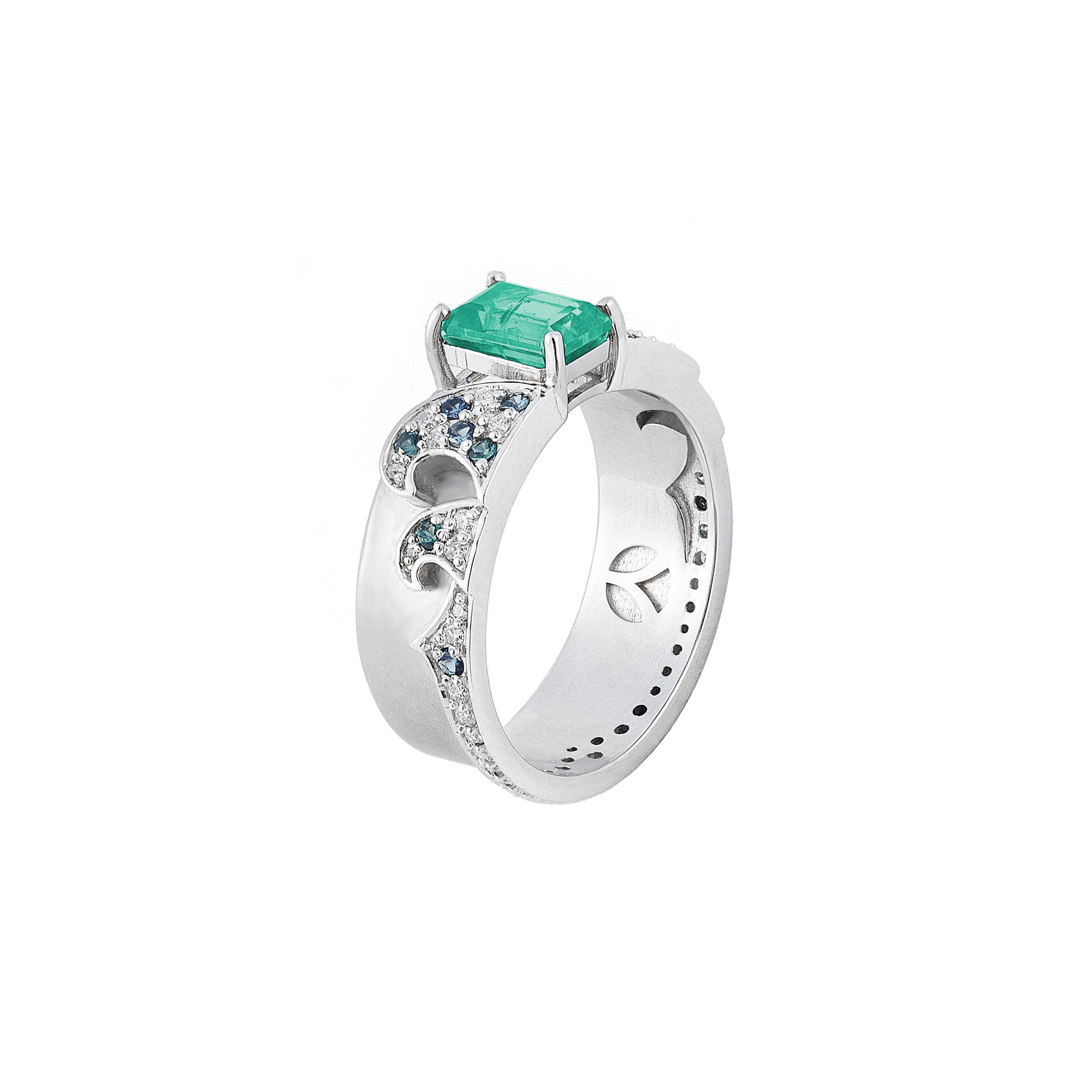 Benjave Wave Gemstone Ring - Green Emerald 2022-078