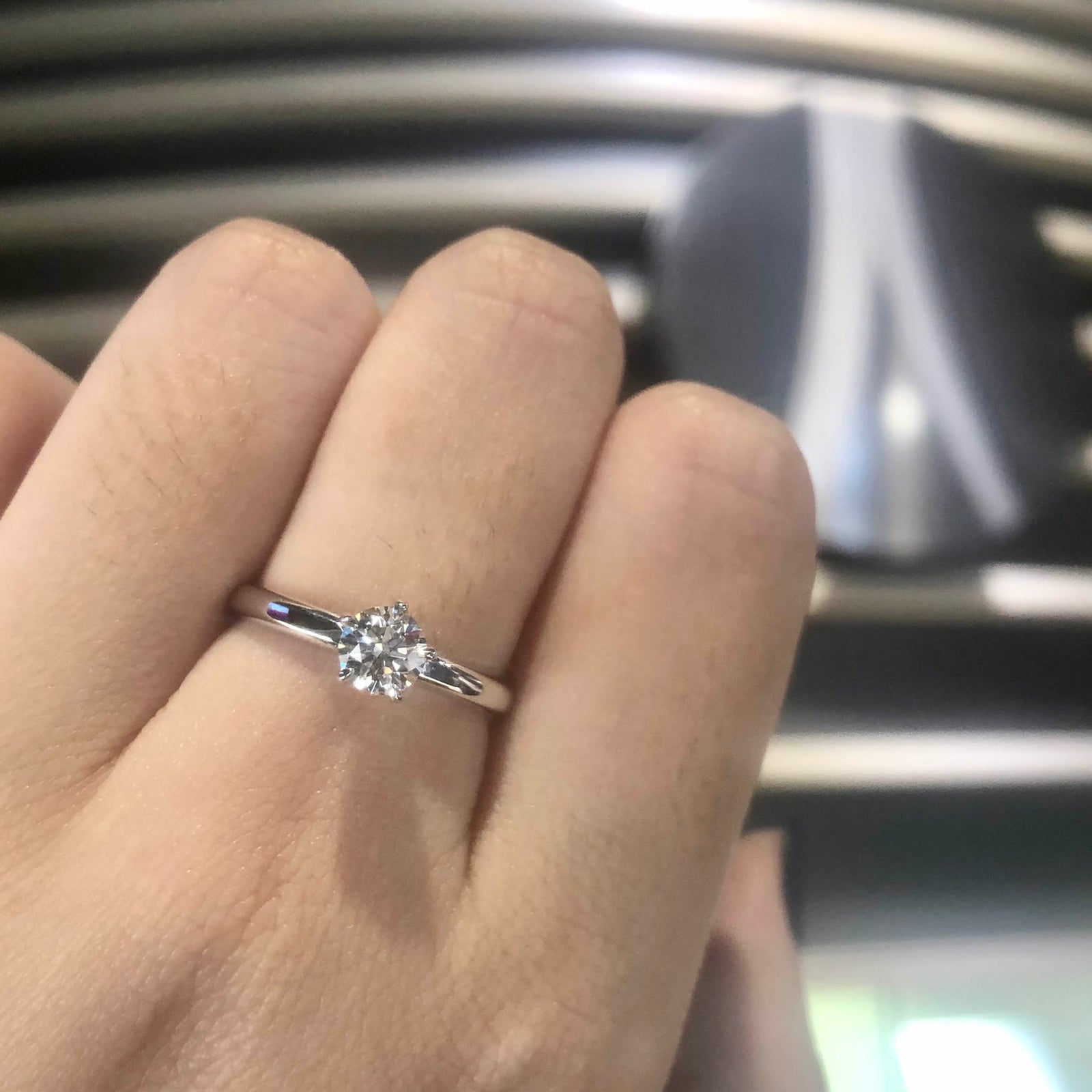 Benzo Uno Solitaire Engagement Ring - White Round 2021-005