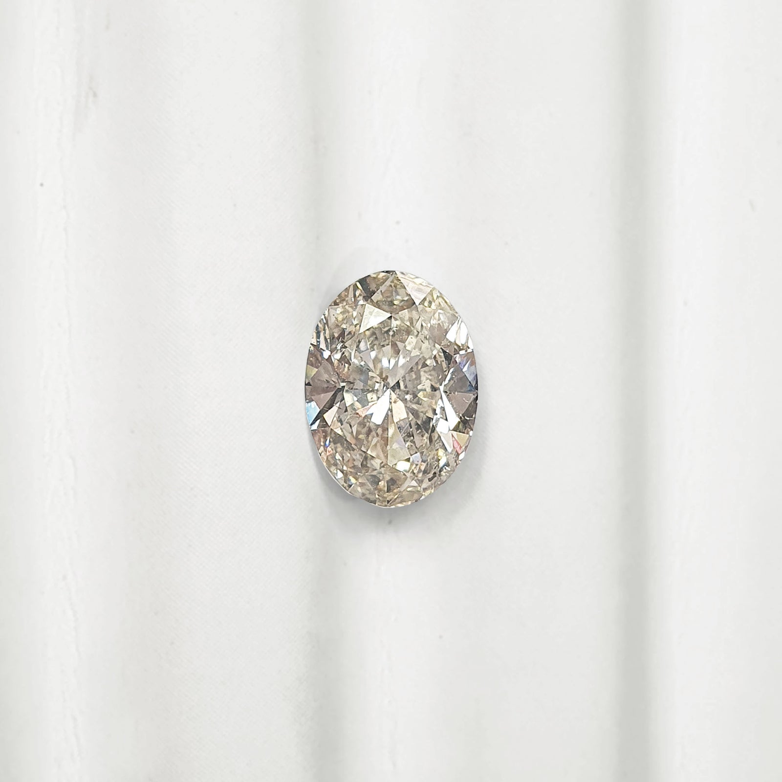 Diamond Oval 1.52CT I / SI2 / VG / VG / MED HRD Certified G002