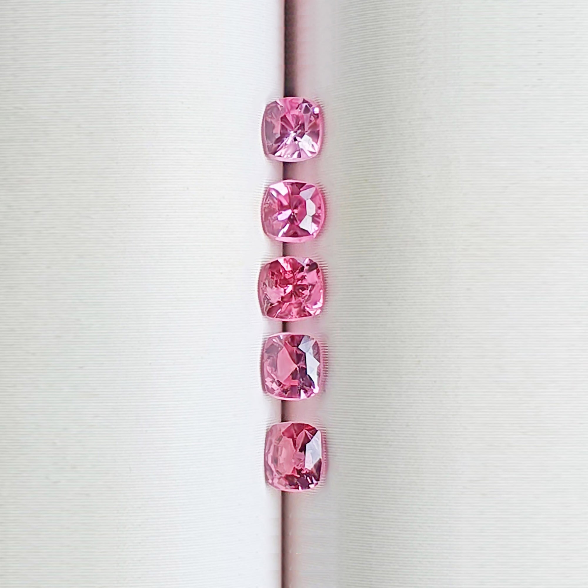 Pink Spinel Side Stones Cushion 0.22CT G026