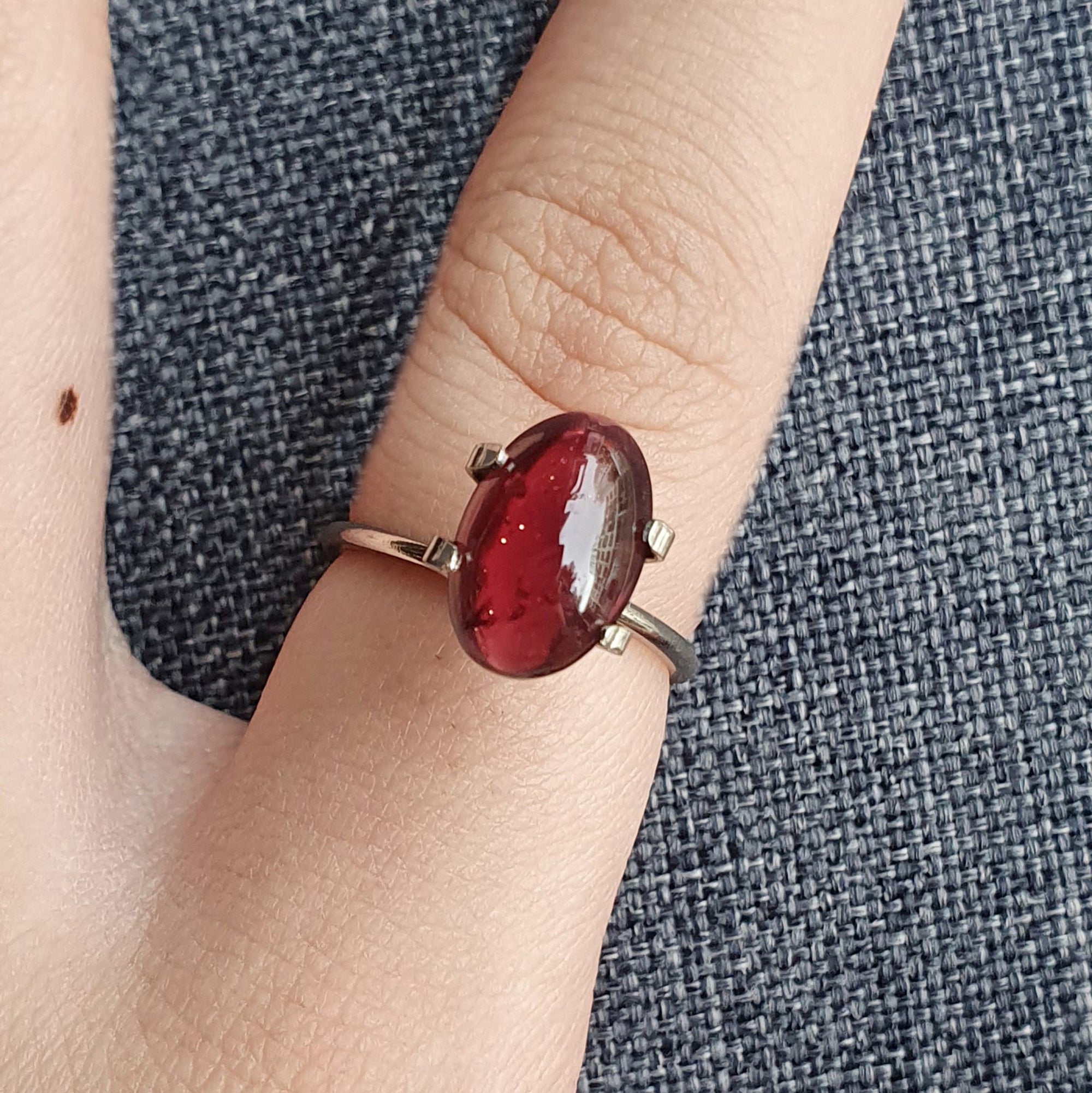 Red Garnet Oval 3.9CT G029