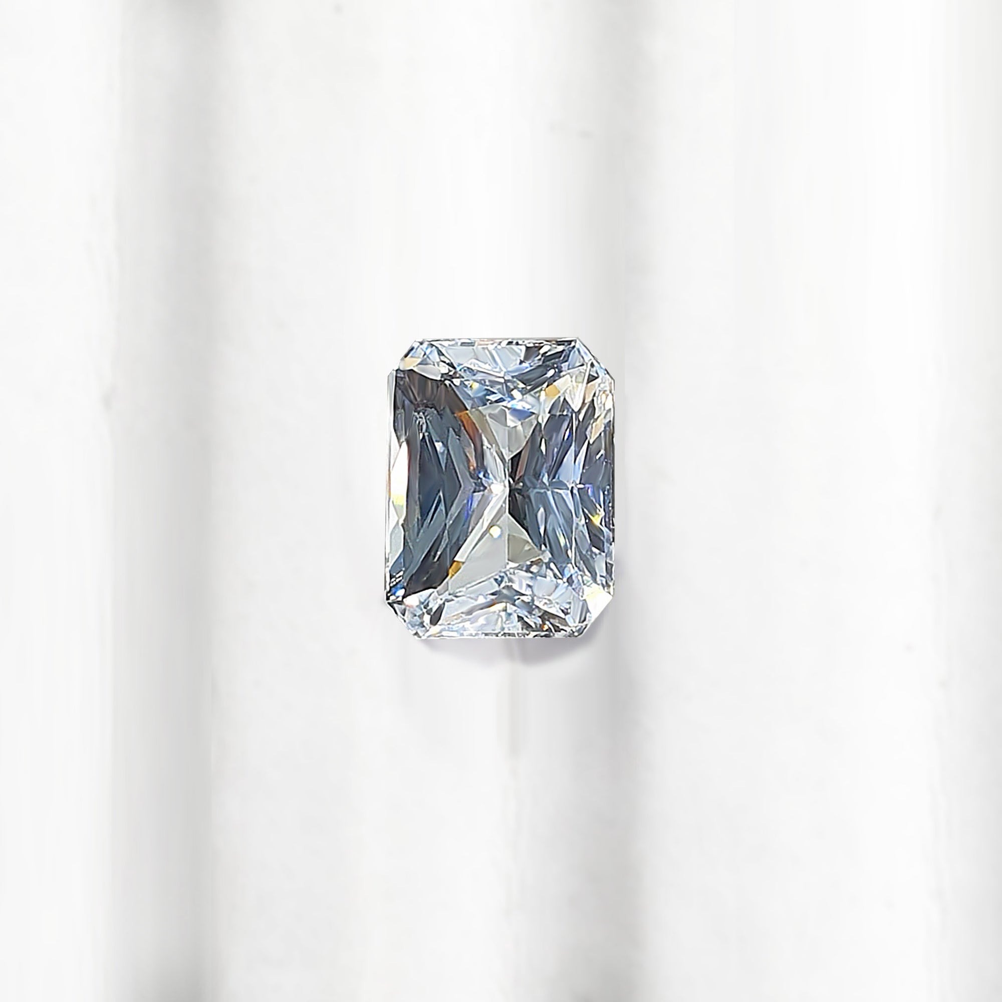 White Sapphire Emerald Brilliant Cut 2.07CT G061