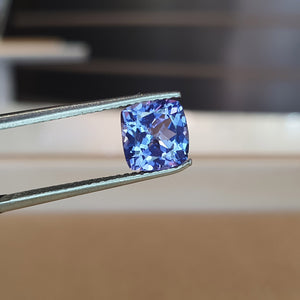 TANZANITE CUSH  1.5CT G182-1