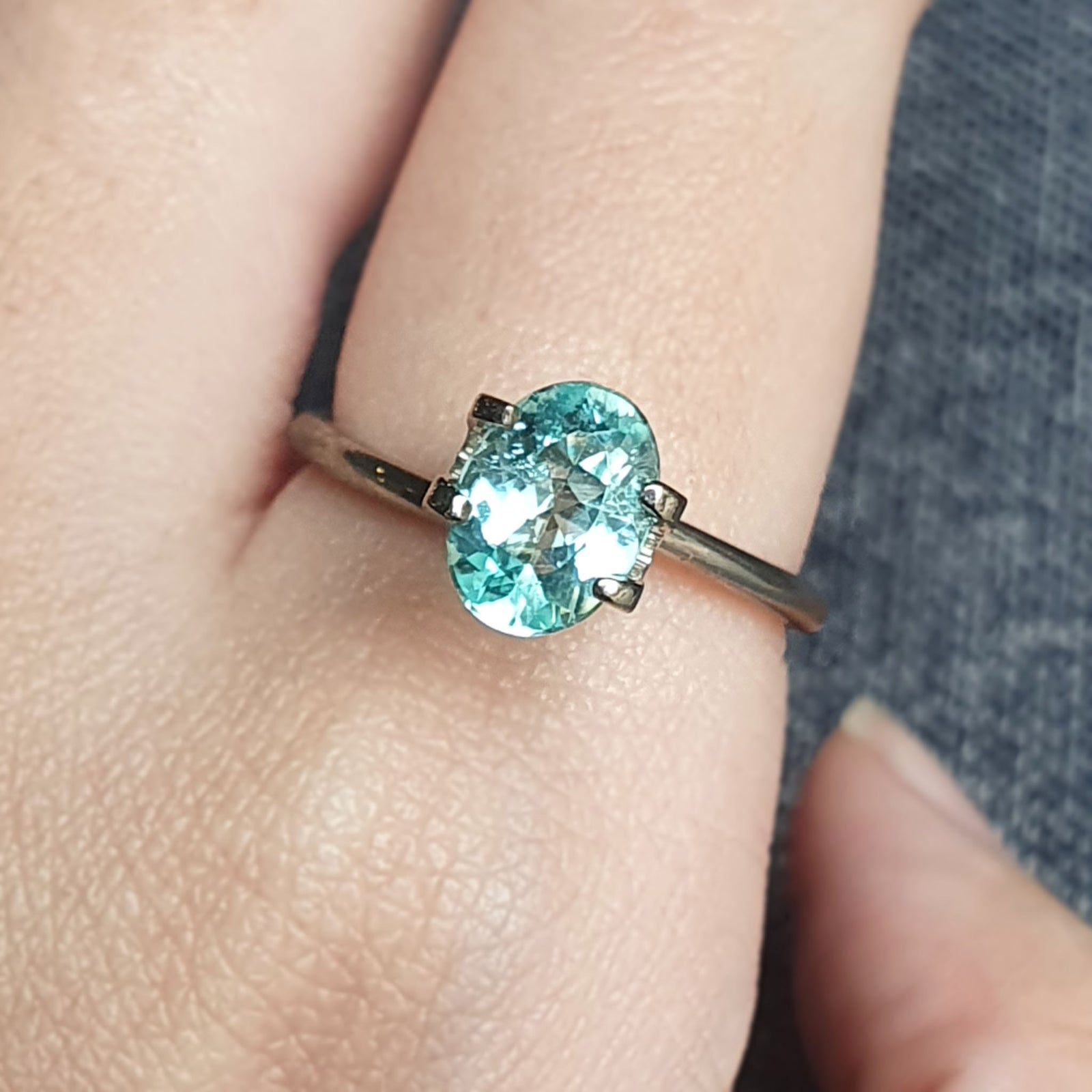 Paraiba Tourmaline Oval 1.22CT G204