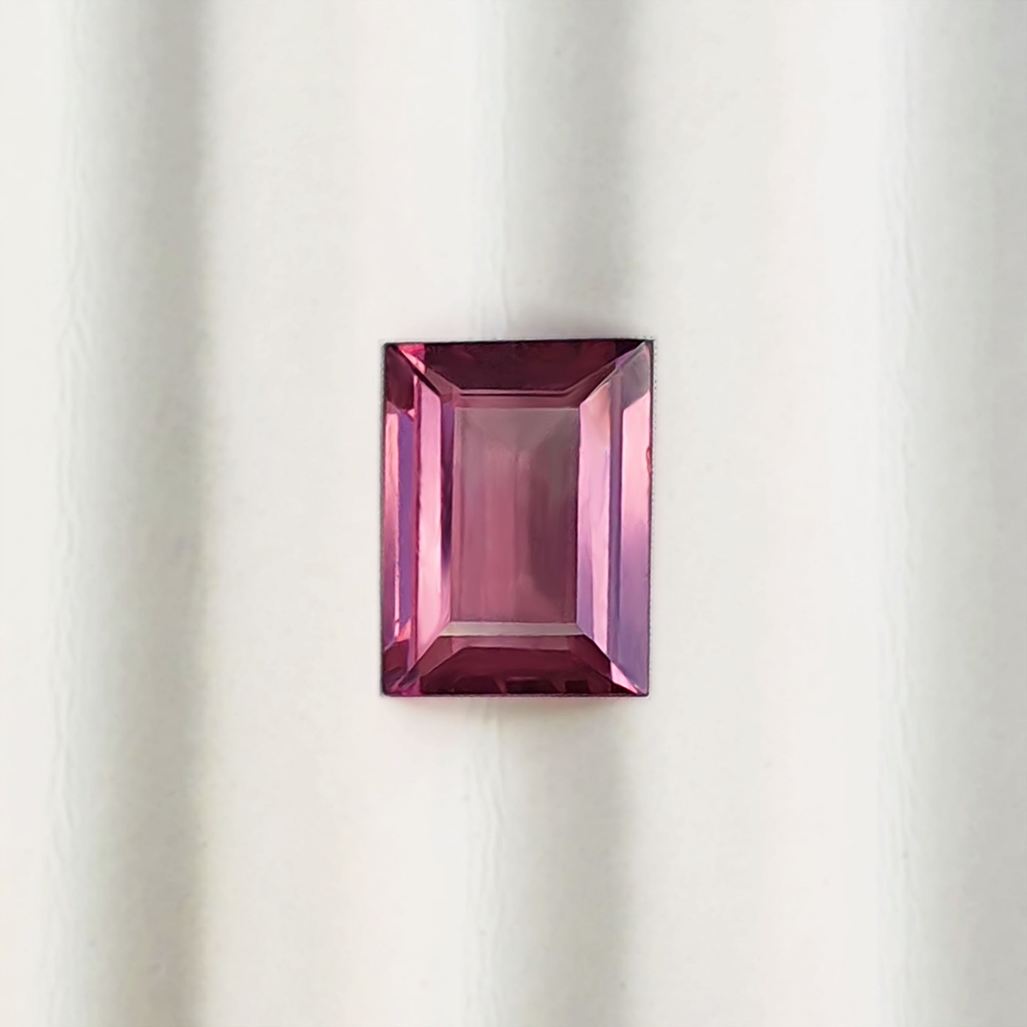 Berry Pink Spinel Pink Baguette 3CT G228