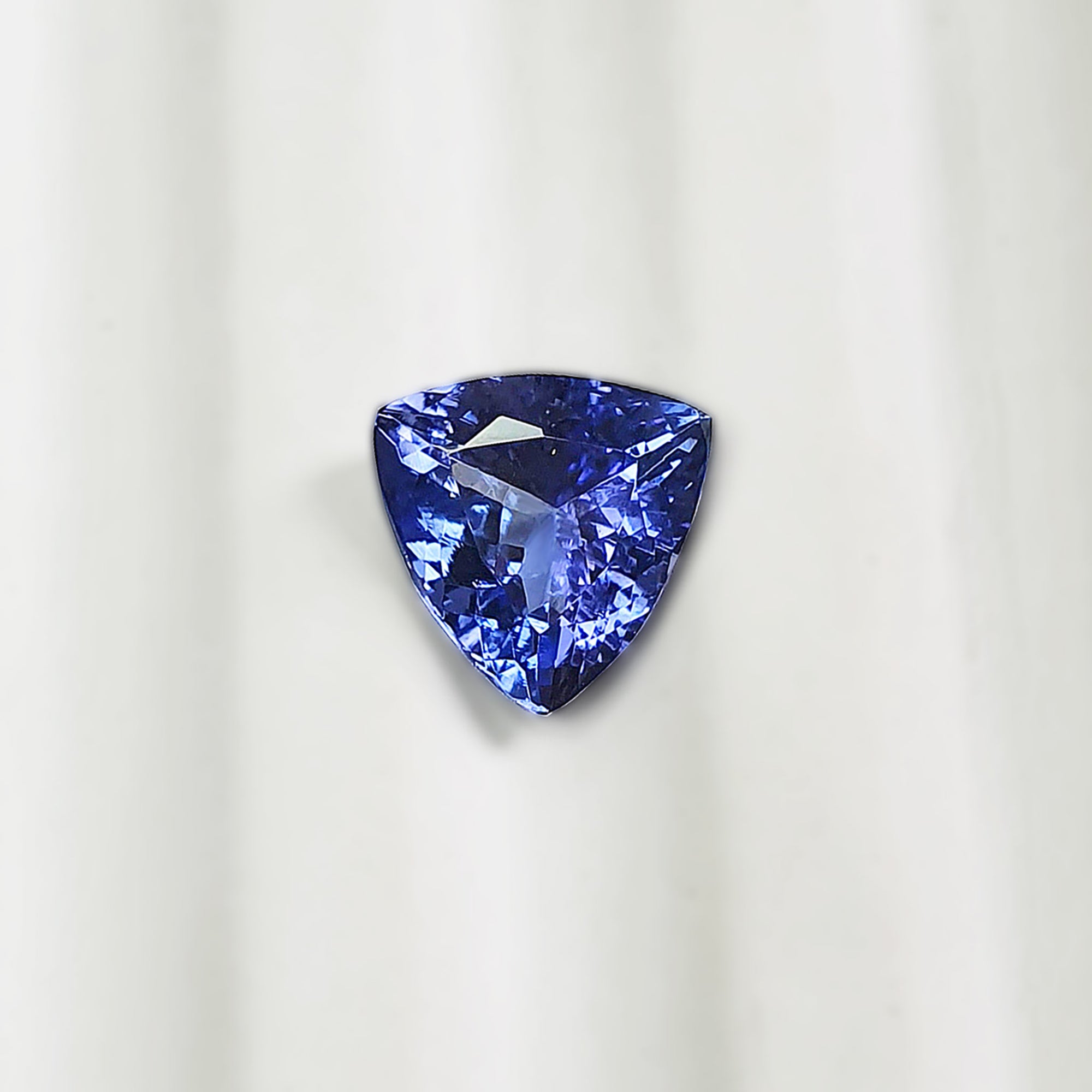 Tanzanite Trillion Cut 2.42CT G254