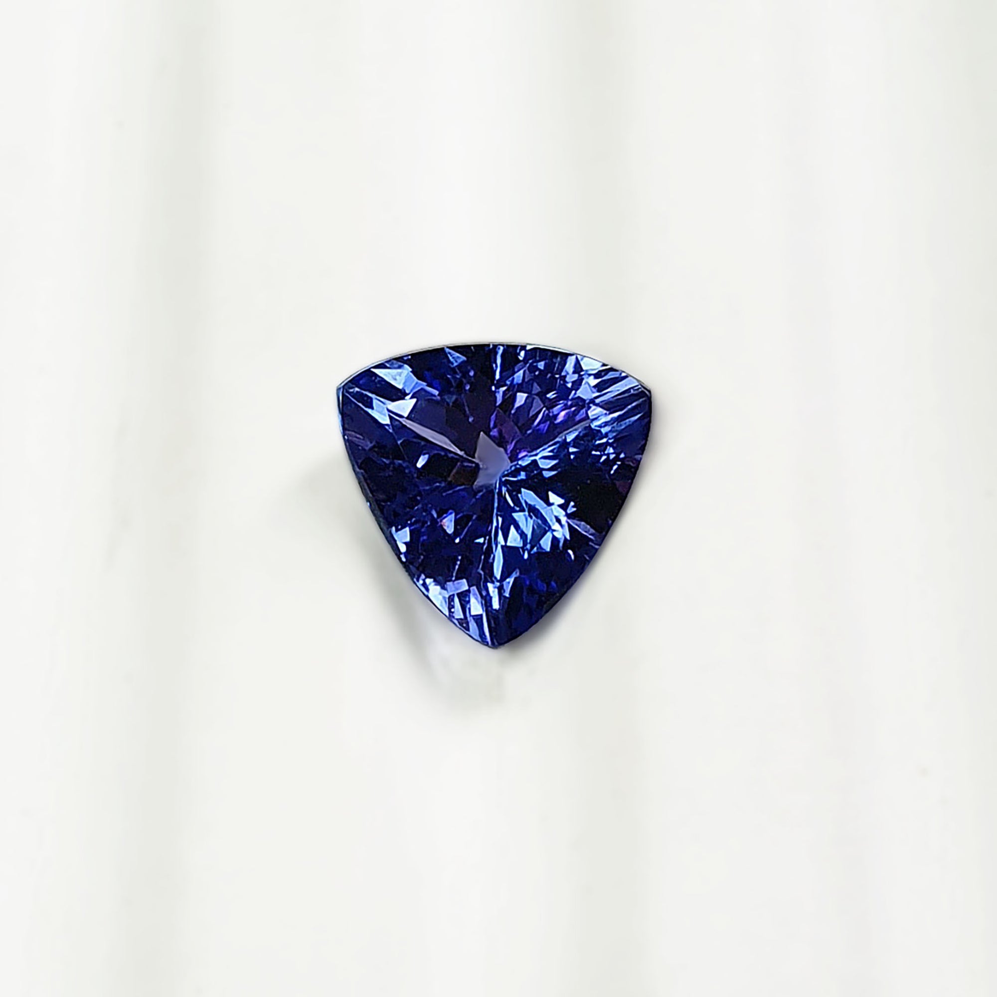 Tanzanite Trillion 2.15CT G255