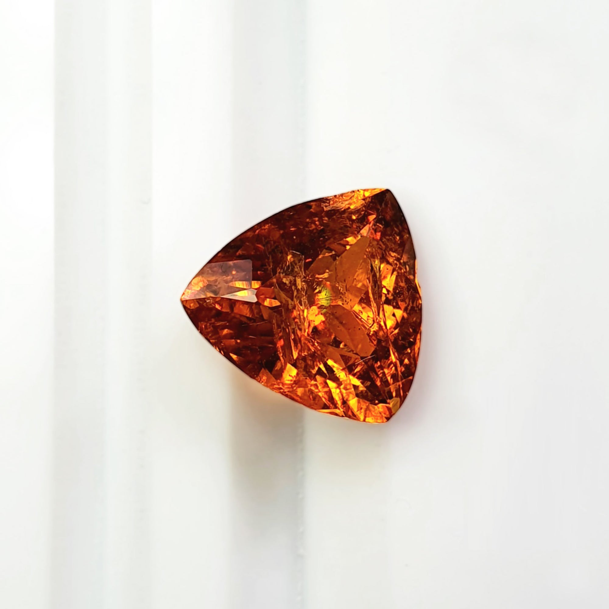 Clinohumite Trillion 4.92CT G278