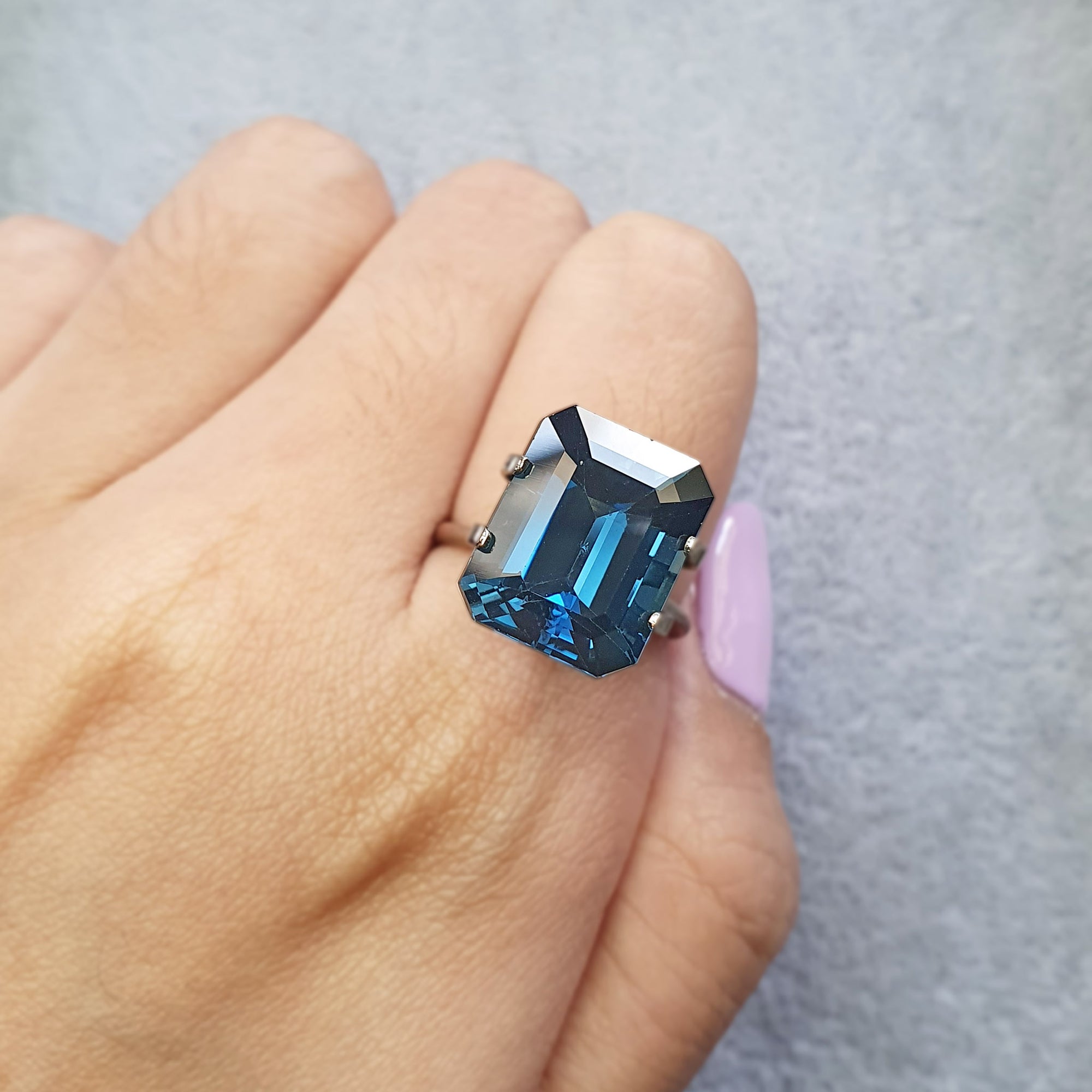 London Blue Topaz Emerald Cut 11.6CT G280