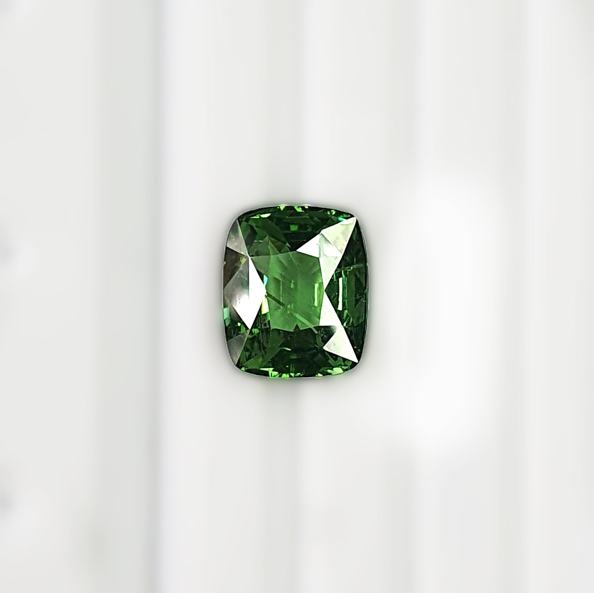 Green Zircon Long Cush 6.24CT G358