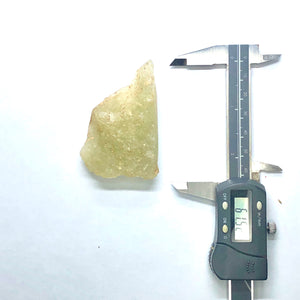 13 KAL  LIBYAN DESERT GLASS GOLD TEKTITE G589