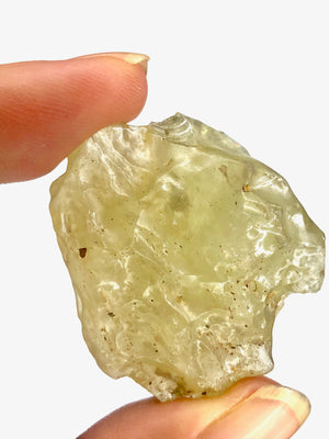 25 GENS LIBYAN DESERT GLASS GOLD TEKTITE G601