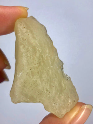 26 XIXV  LIBYAN DESERT GLASS GOLD TEKTITE G602