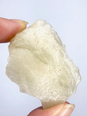 27 VIVAL LIBYAN DESERT GLASS GOLD TEKTITE G603