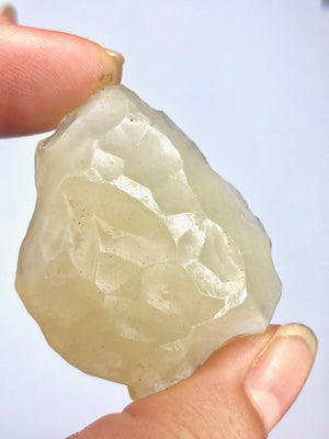 31 SHAN LIBYAN DESERT GLASS GOLD TEKTITE G607