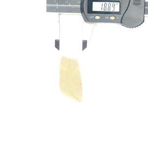 33 BEEL LIBYAN DESERT GLASS GOLD TEKTITE G609