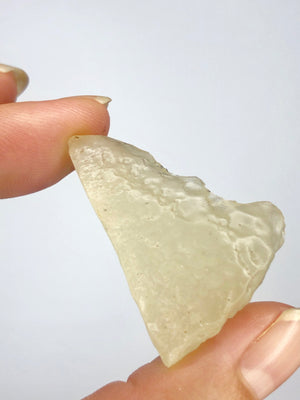 36 SHAN LIBYAN DESERT GLASS GOLD TEKTITE G612