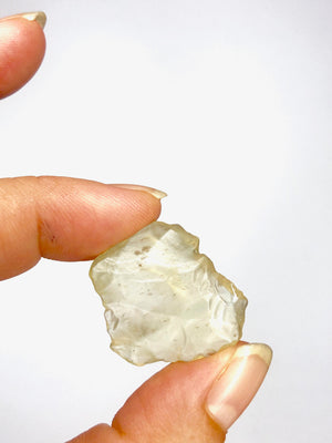 41 LIBYAN DESERT GLASS GOLD TEKTITE G617