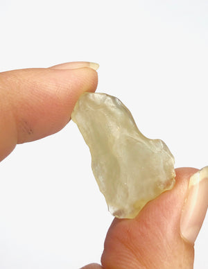 42 LIBYAN DESERT GLASS GOLD TEKTITE G618