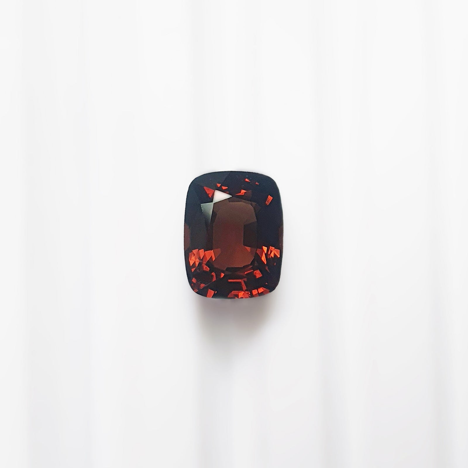 Red Spinel Long Cushion 1.9CT M005