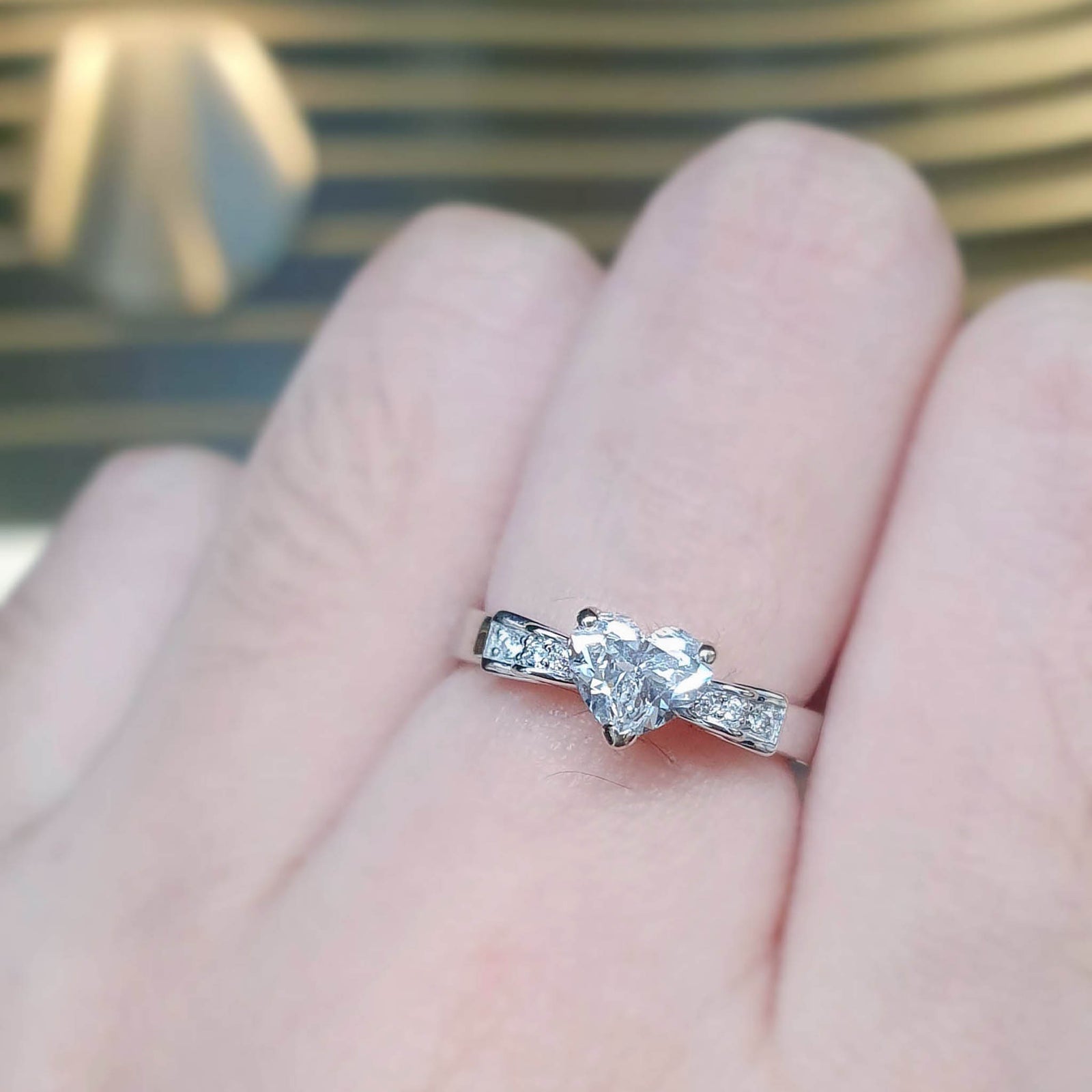 Viadem Heart Diamond Solitaire Engagement Ring 0.7CT M045