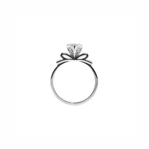 Viadem Heart Diamond Solitaire Engagement Ring 0.7CT M045