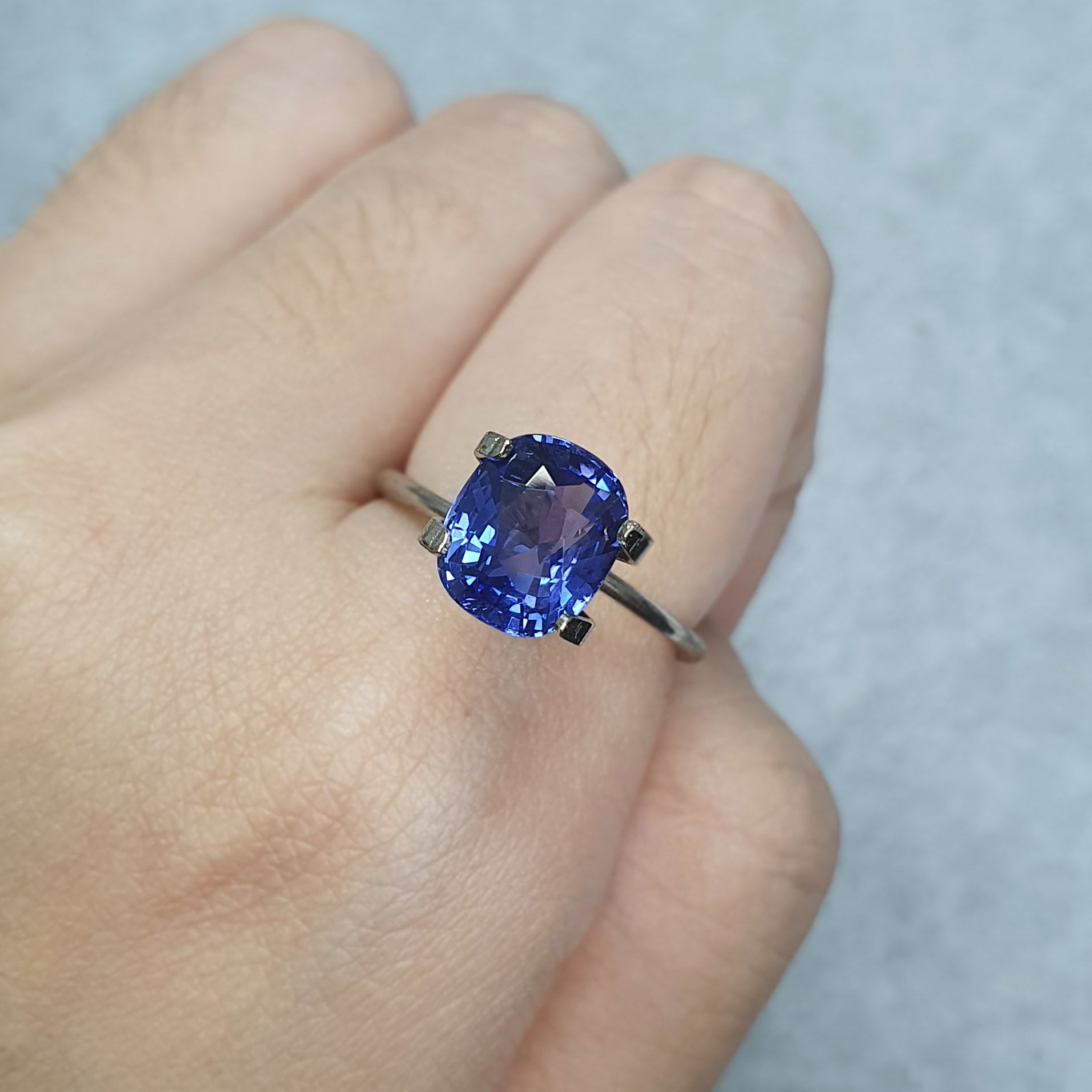 Unheated Blue Sapphire Long Cushion 3.03CT M535