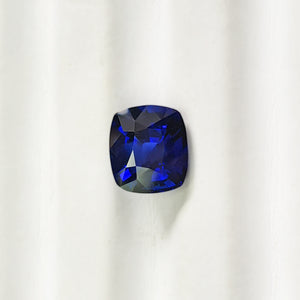 Vivid Blue Sapphire Long Cushion 3.3CT M565
