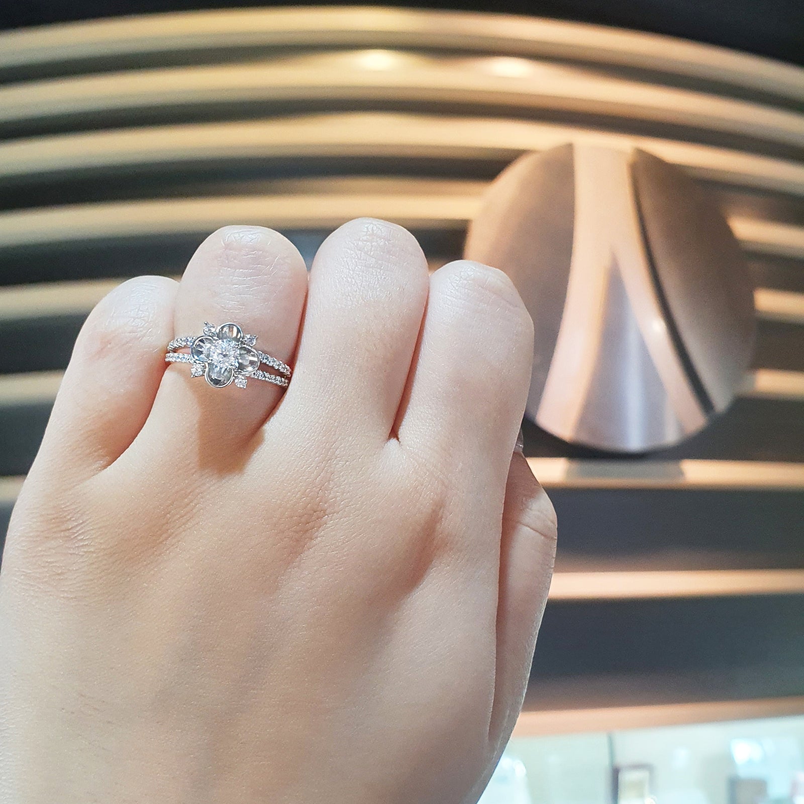 Uno Flower Solitaire Engagement Ring - 0.15 -0.3CT SR2514 AG660