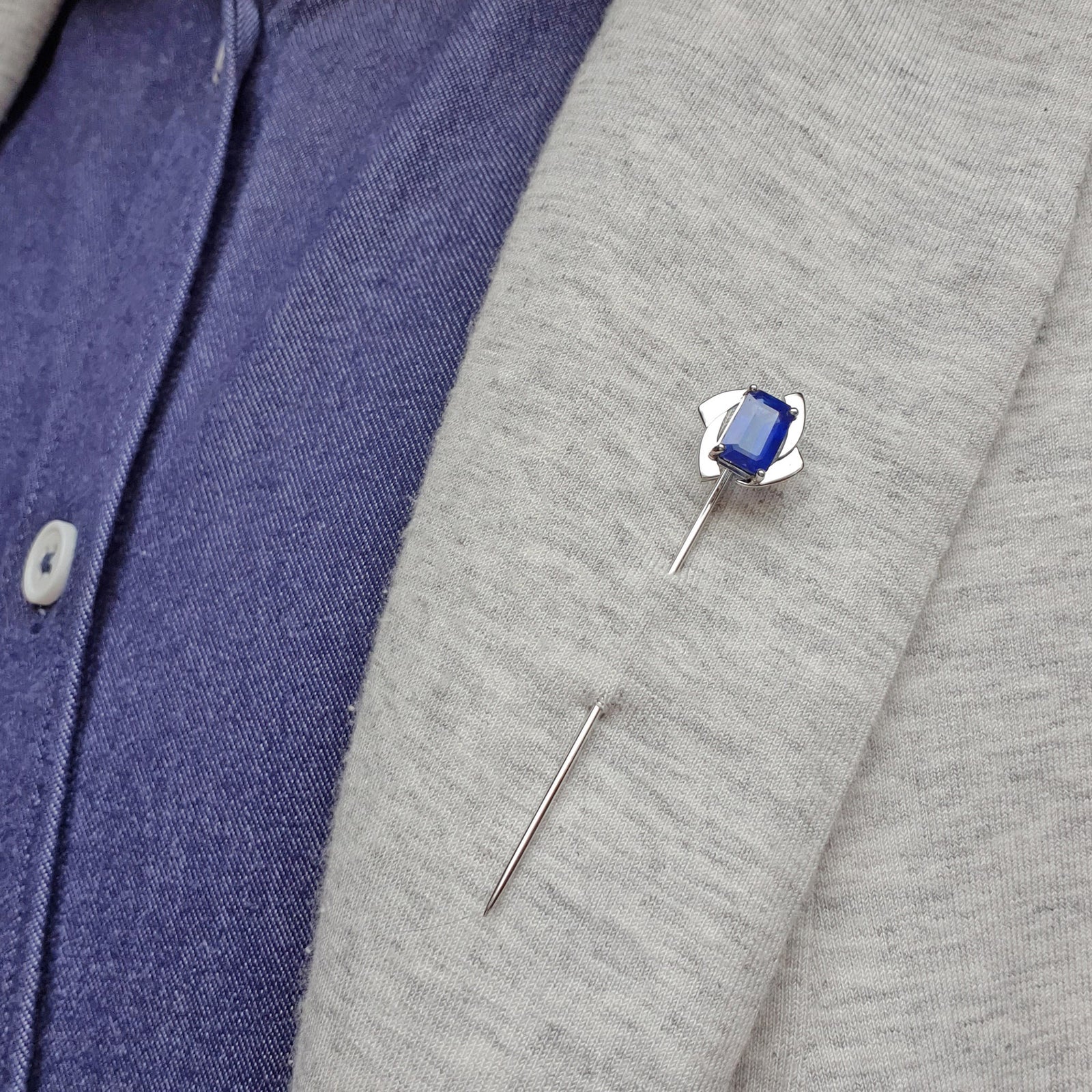 Windio Lapel Pin - Blue Emerald 2021-033