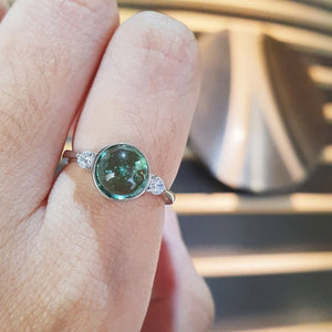 Ziro Three Stone Ring - Green Round 2021-115